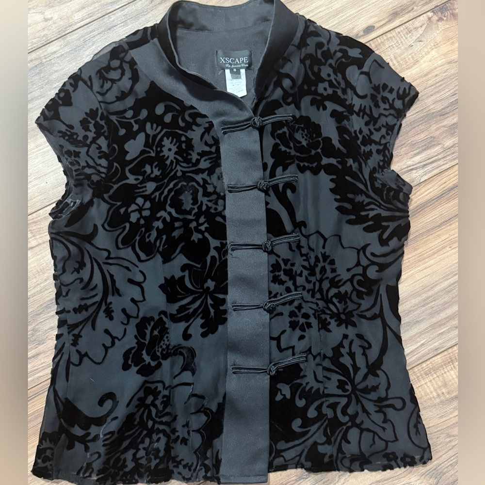 Vintage Xscape velvet burnout blouse mandarin collar Chinese frog closures.